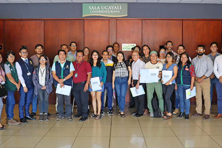 Participantes en el taller de presentación del estudio