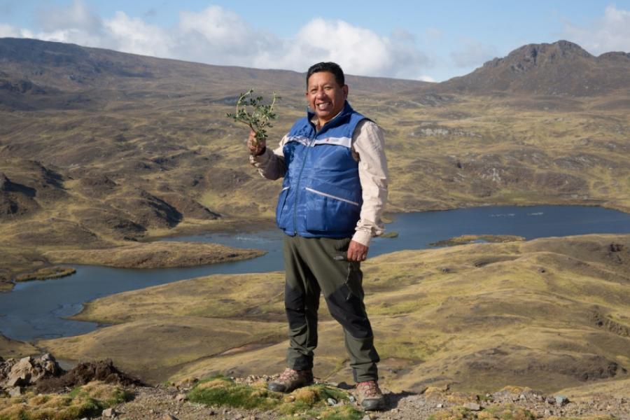 Constantino Aucca ha pasado los últimos 30 años restaurando los bosques en América del Sur, ya que constituyen ecosistemas críticos para luchar contra el cambio climático que son el hogar de especies de fauna y flora únicas.