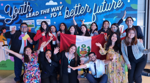 Delegación de jóvenes peruanos que participaron en la Cumbre del Futuro